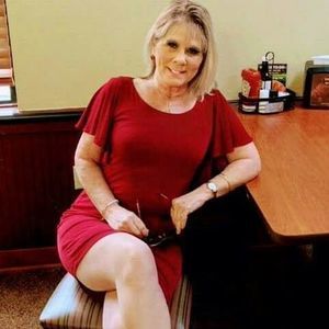 Meet your Posher, Rona